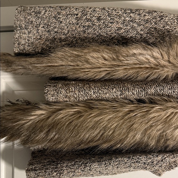 Chico's Faux Fur Collar Knit Vest - Picture 5 of 9